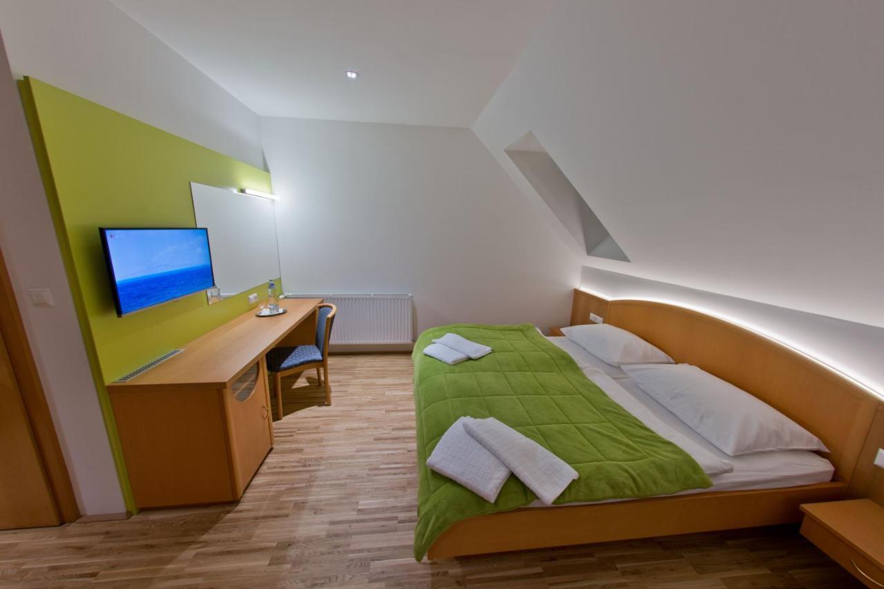Hotel Restaurant Meyer Kalsdorf bei Graz Extérieur photo